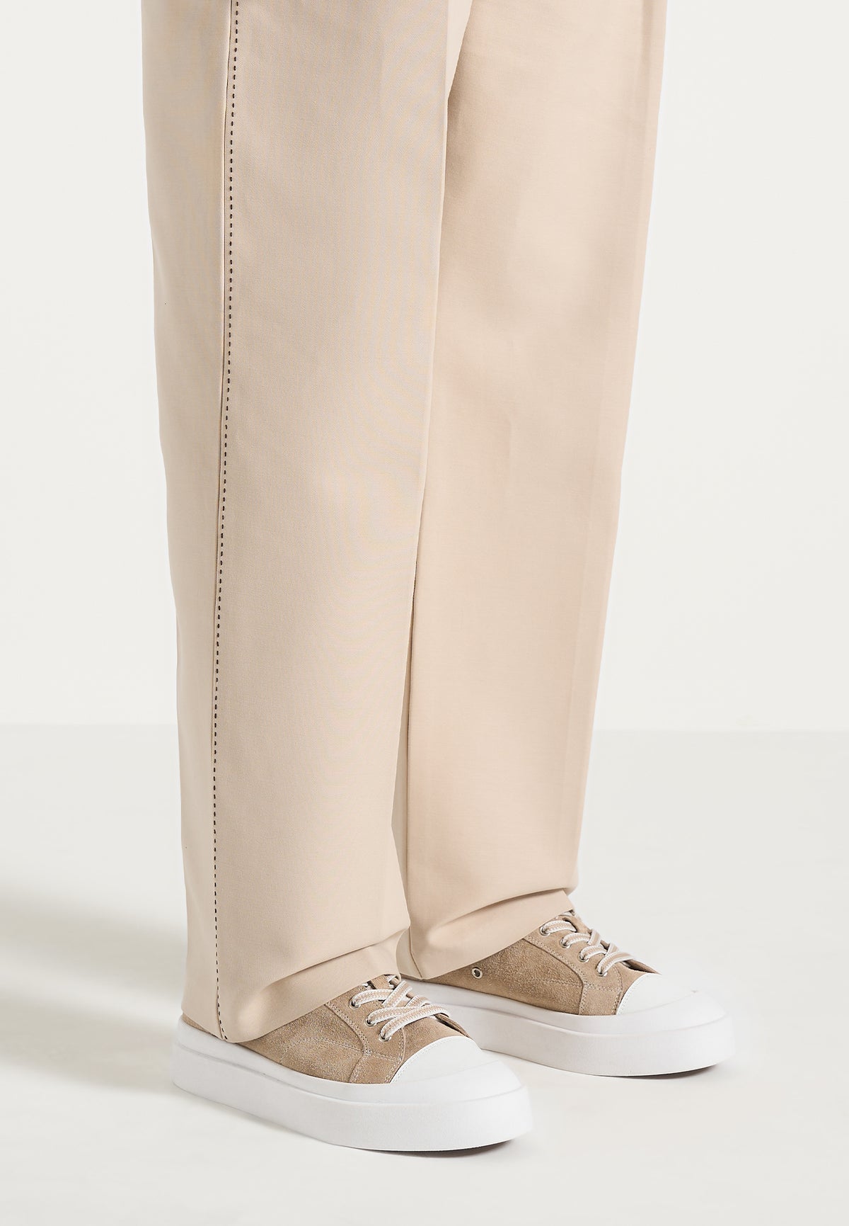 Men's Vienna - Suede Contrast Stitch Sneaker - Beige