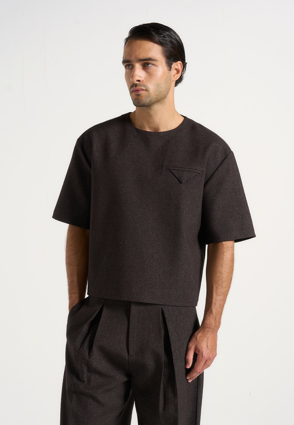 Leon - Boxy Cropped Hatched T-Shirt - Dark Brown