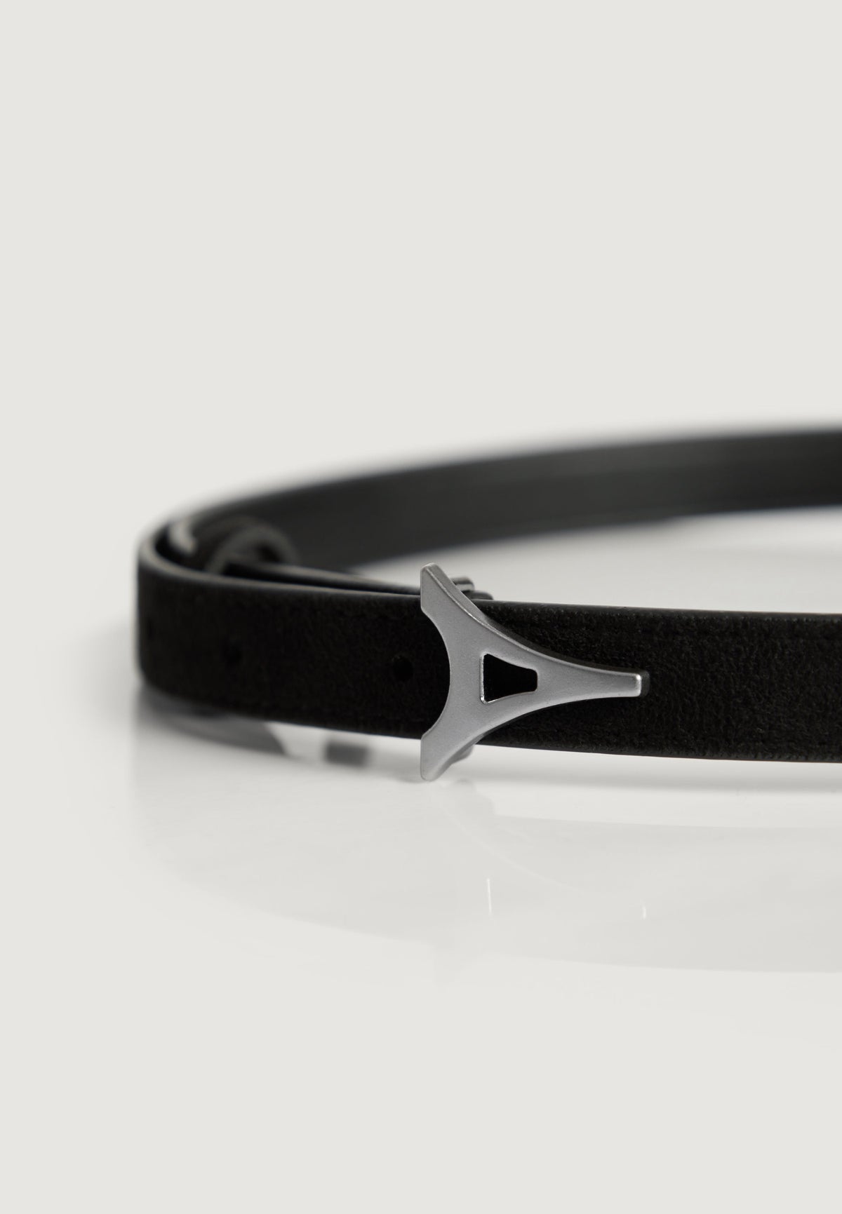 leonie-eiffel-slim-suede-belt-black-silver
