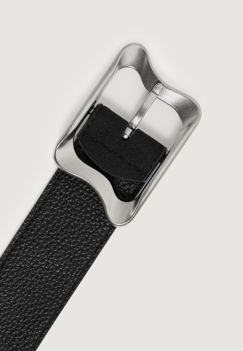 eleanor-suede-and-leather-statement-buckle-belt-black
