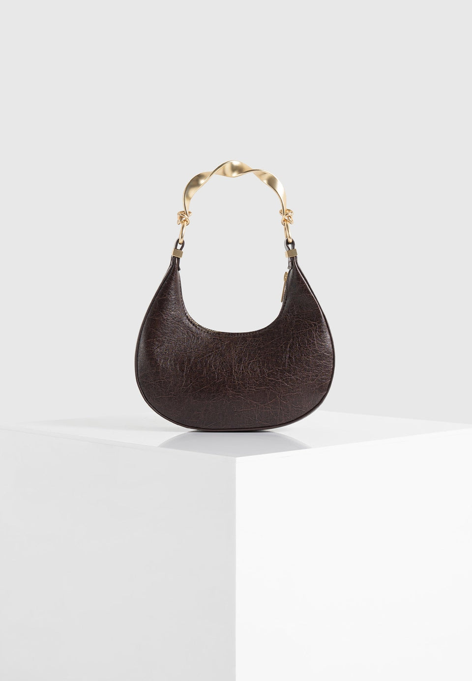 sadie-sculpted-leather-crescent-bag-brown