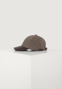 Ellis - Textured Tailored Cap With Leather Brim - Taupe