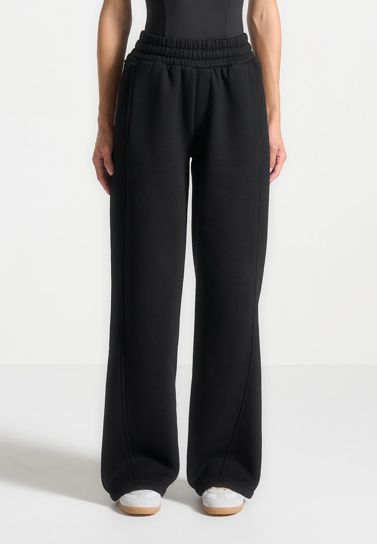 iris-relaxed-joggers-black