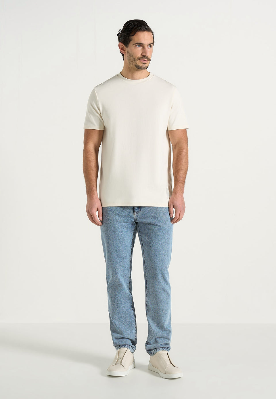 dn001-tapered-fit-denim-jeans-mid-blue