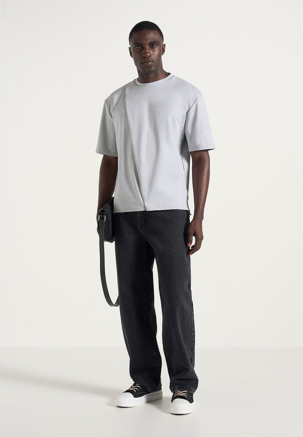 DN002 - Relaxed Fit Denim Jeans - Black
