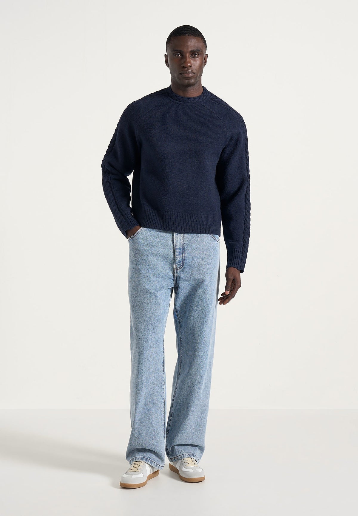 DN002 - Relaxed Fit Denim Jeans - Mid Blue