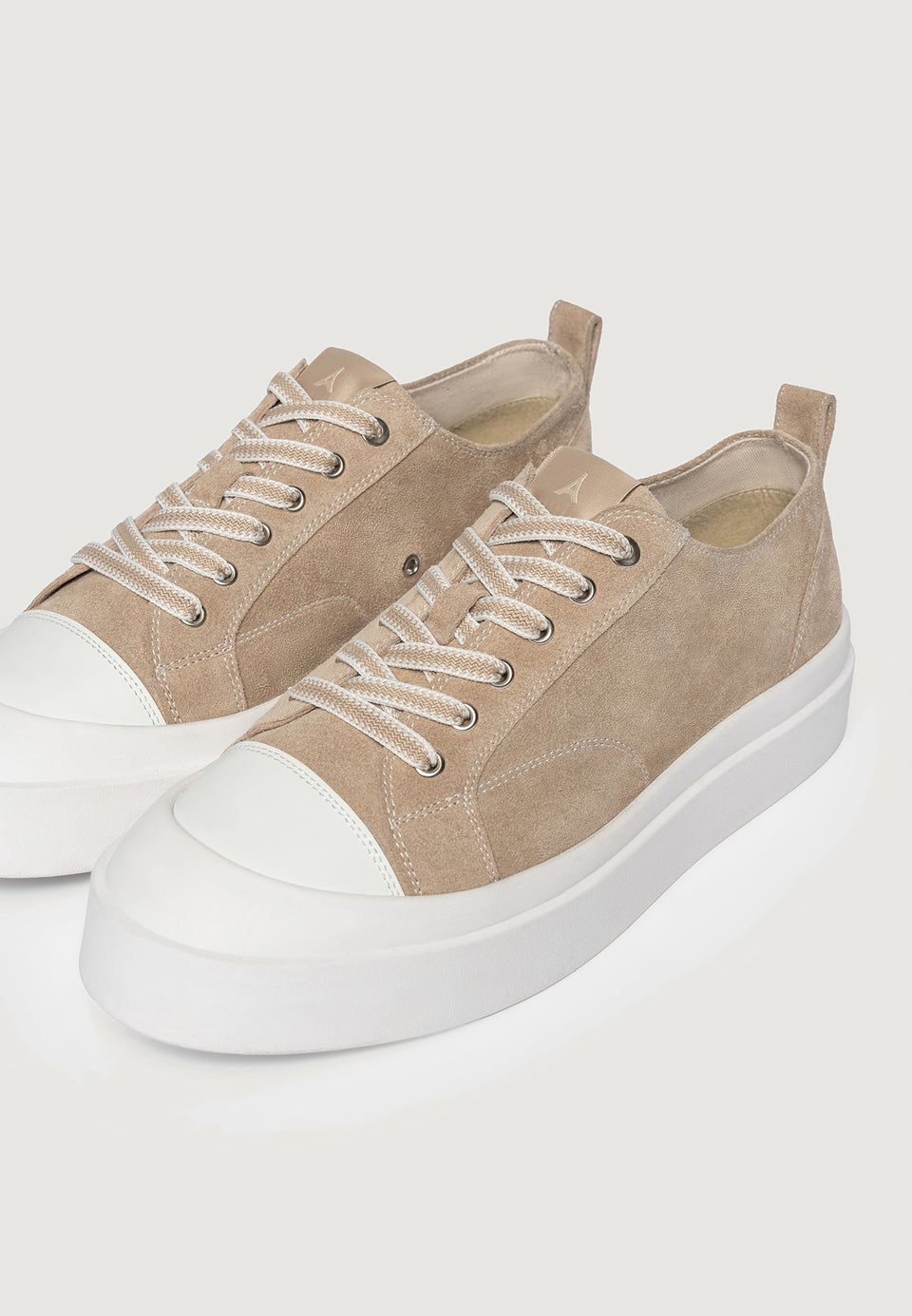 mens-vienna-suede-contrast-stitch-sneaker-beige