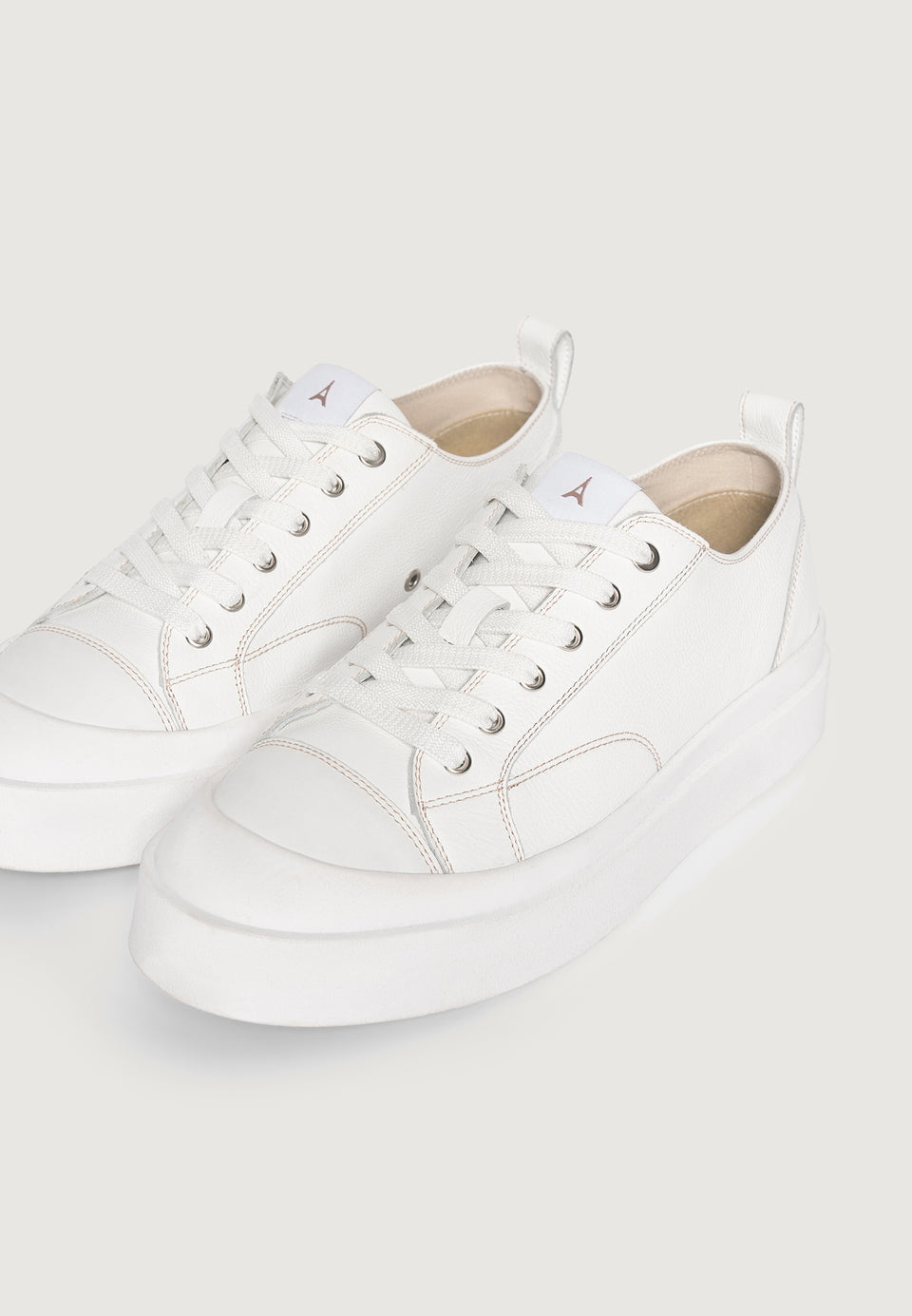 mens-vienna-leather-contrast-stitch-sneakers-white