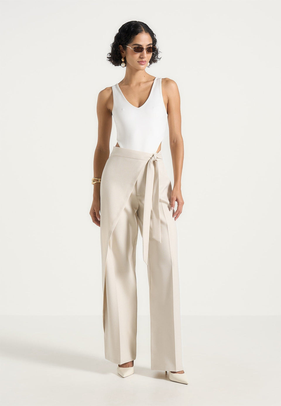 bs001-v-neck-bodysuit-white