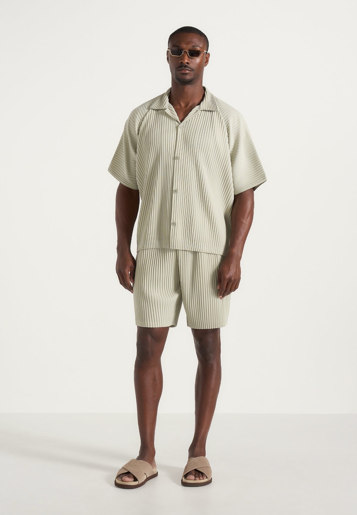 justin-pleated-boxy-shirt-sage