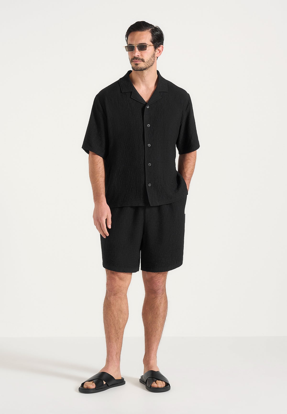 ari-unisex-textured-shorts-black