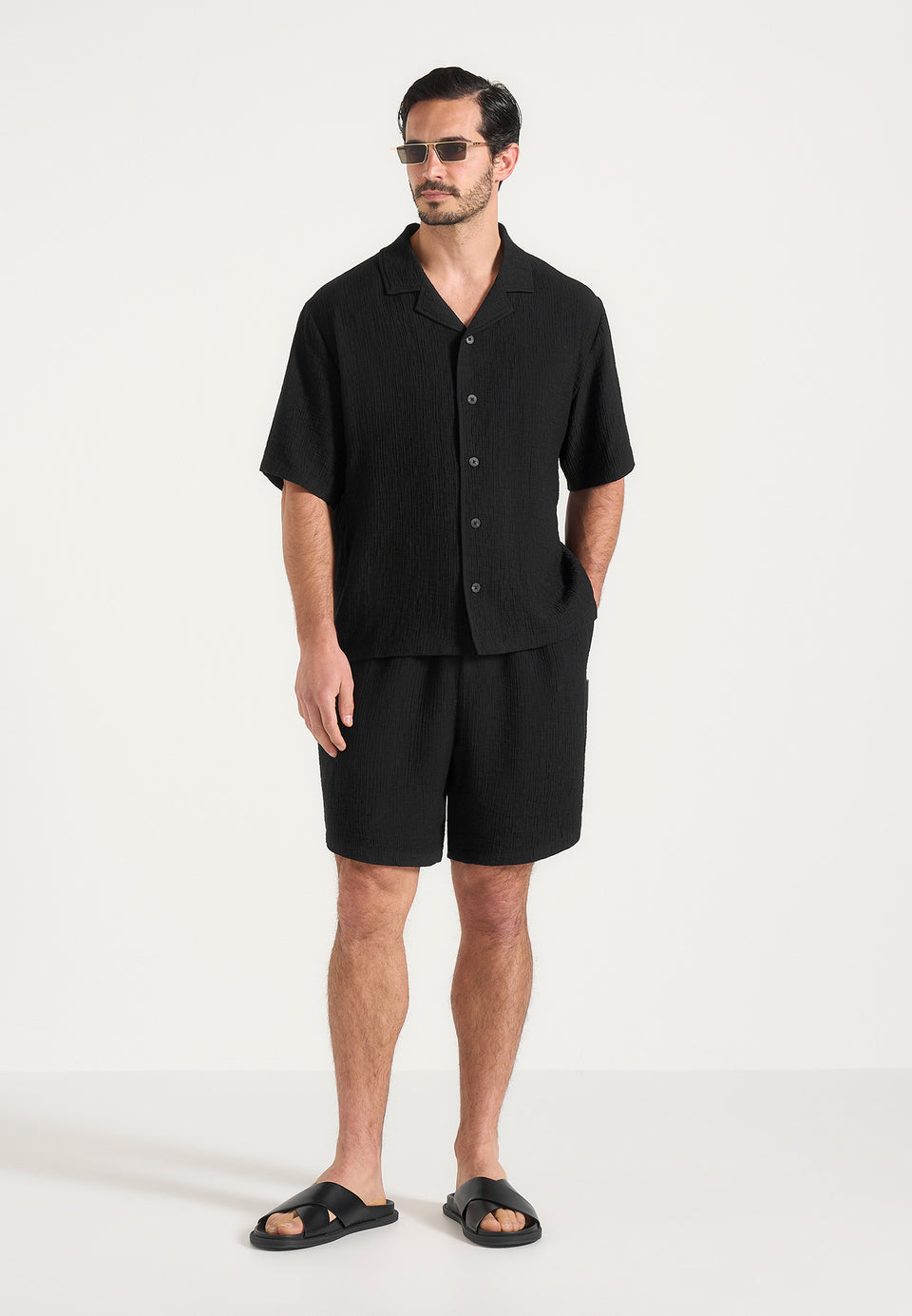 ari-unisex-textured-shorts-black