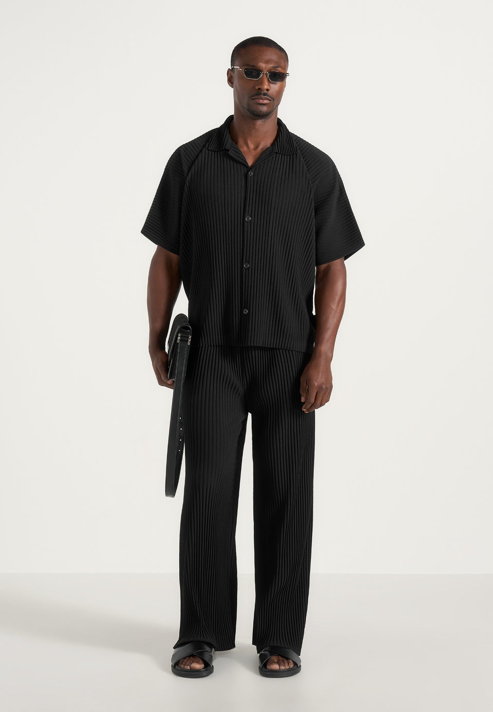justin-pleated-boxy-shirt-black