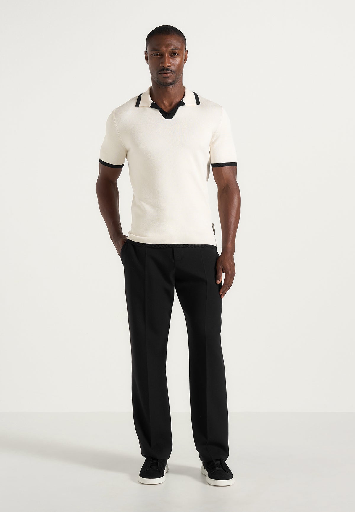 lambert-contrast-detail-knit-polo-shirt-cream