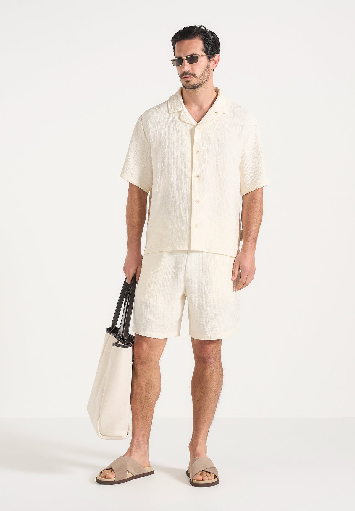 Ari - Unisex Textured Shorts - Cream