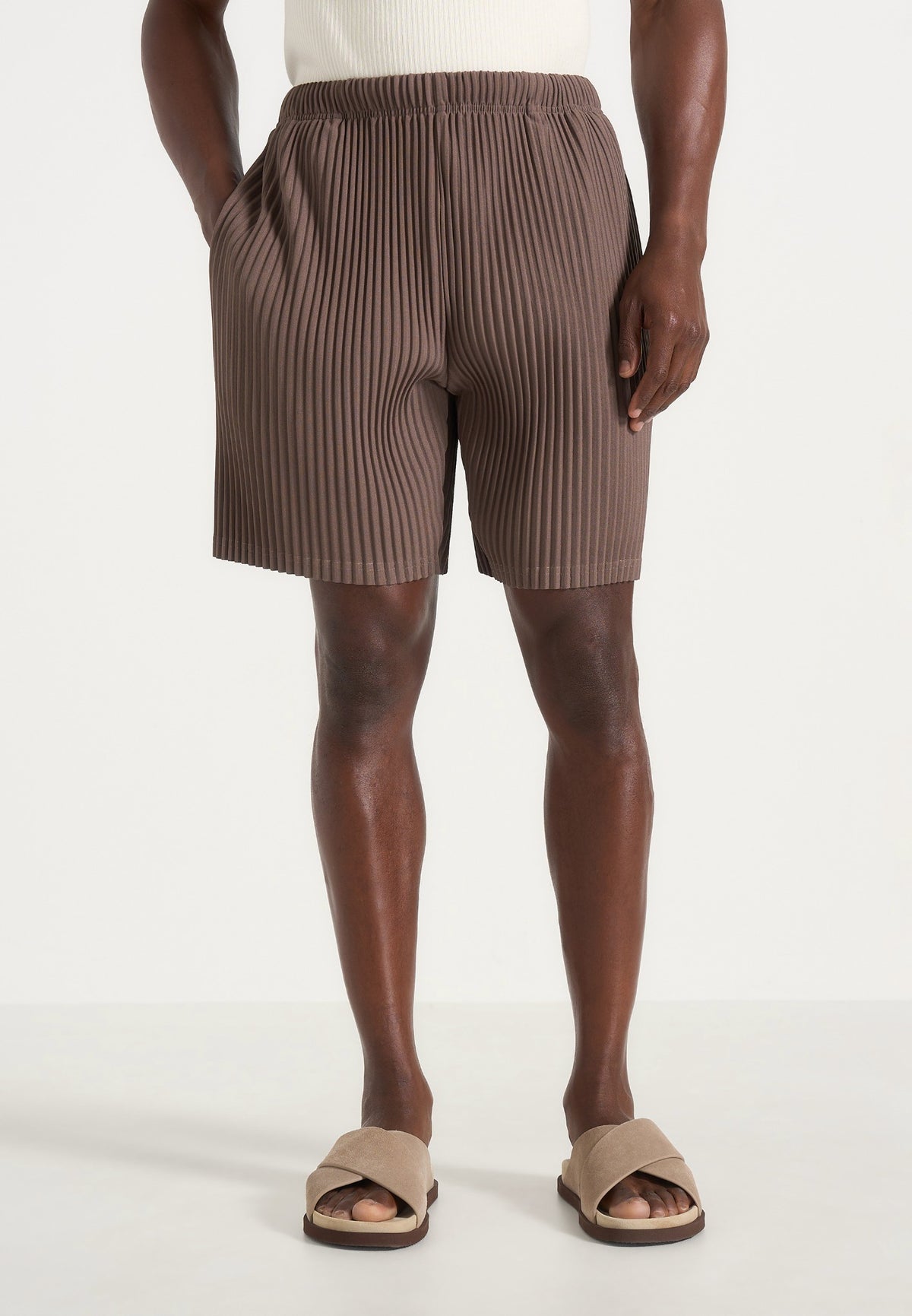 drew-pleated-shorts-brown