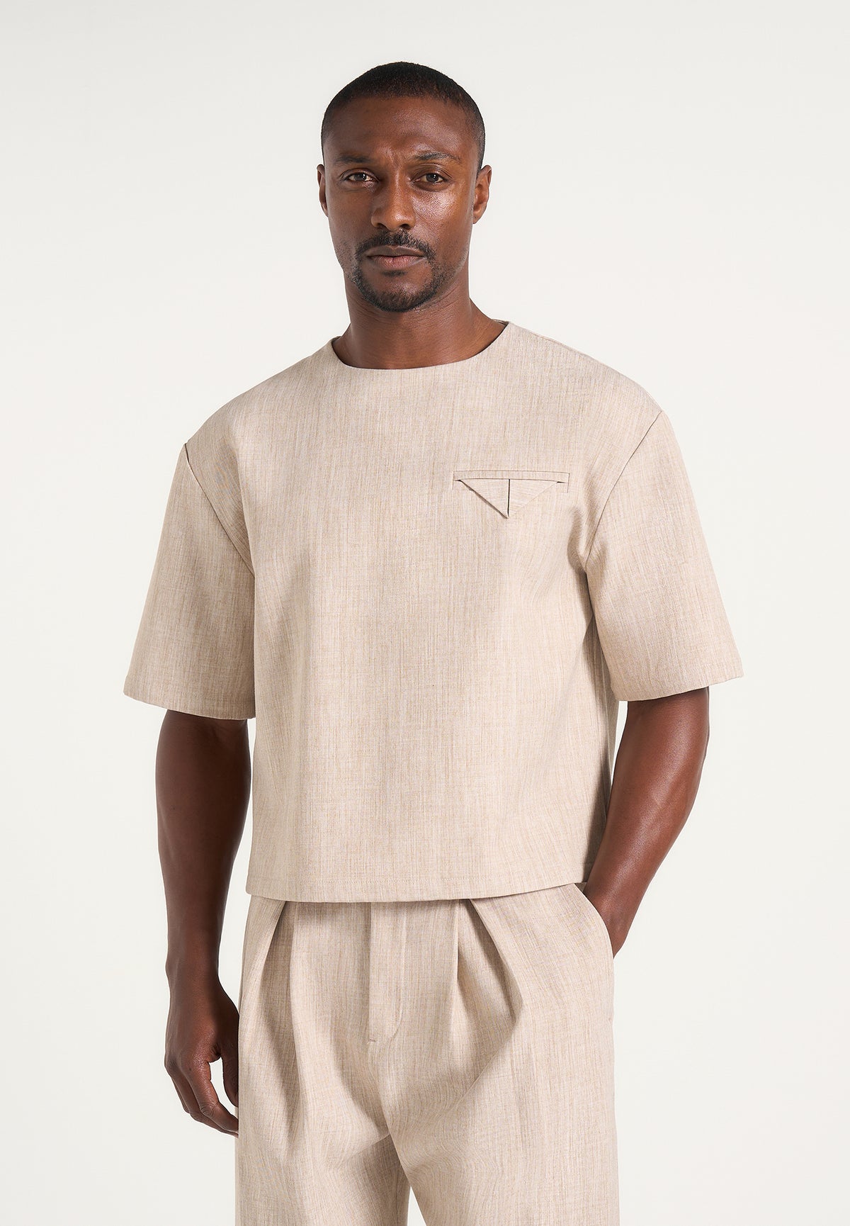 leon-boxy-cropped-hatched-t-shirt-beige