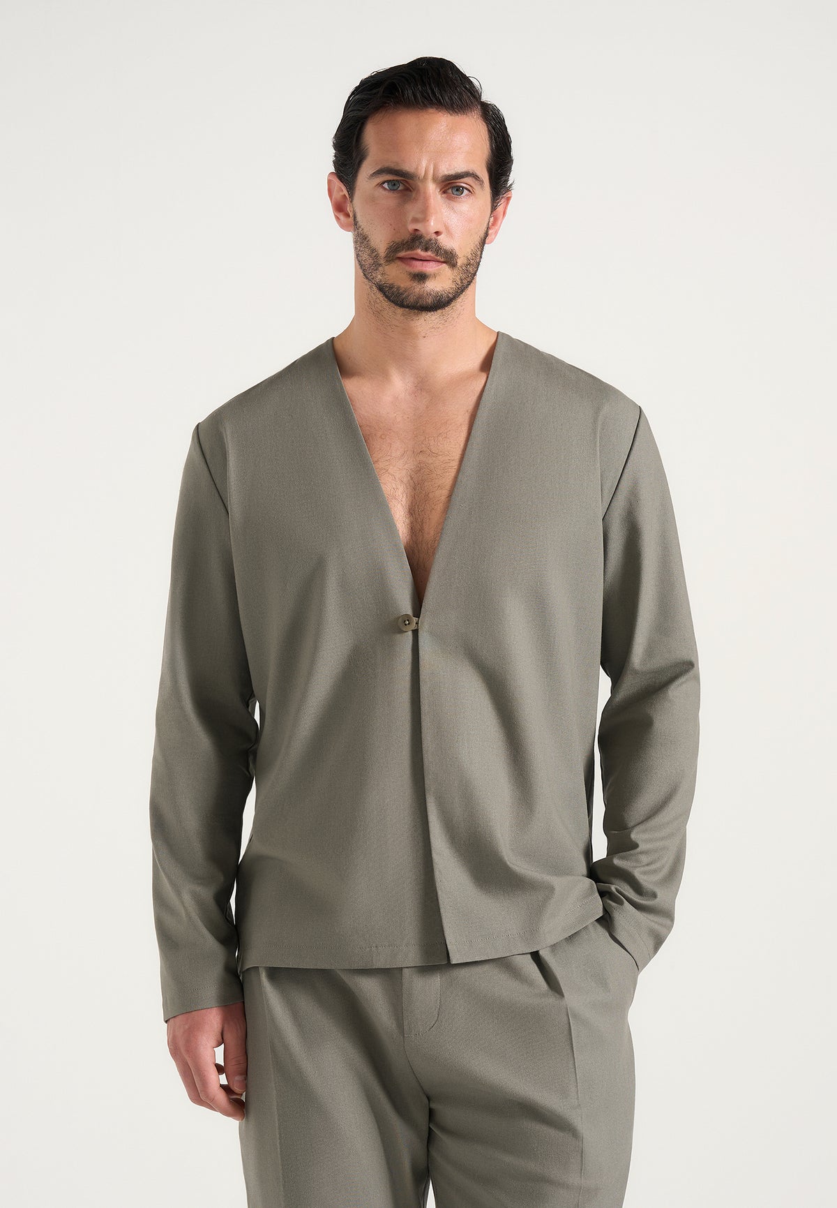 axel-minimal-kimono-shirt-khaki