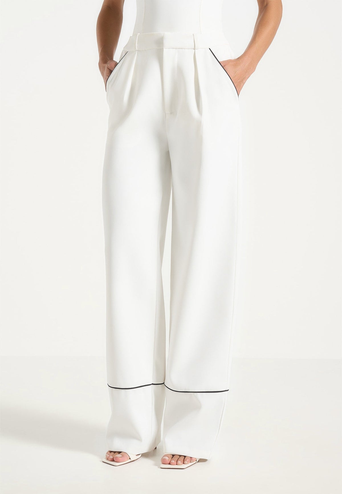 Mina - Contrast Piped Pleated Pants - White/Black