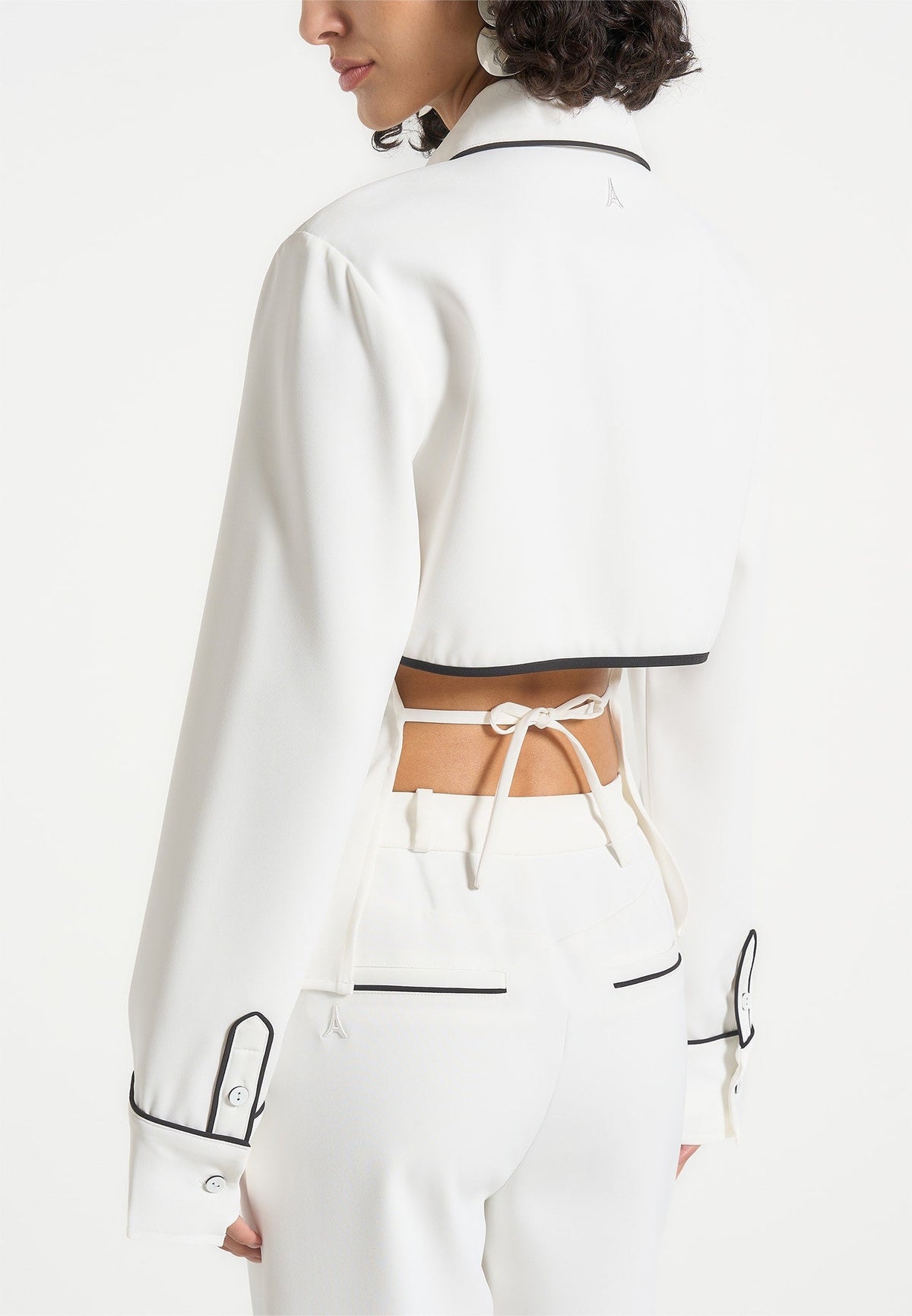 contrast-piped-backless-tie-shirt-white-black