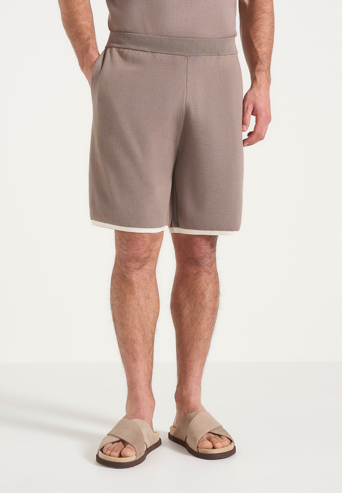 regis-contrast-detail-knit-shorts-mushroom