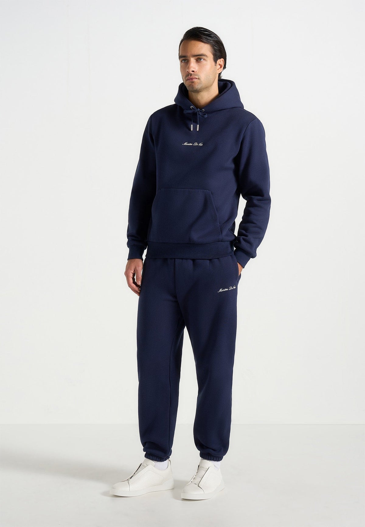 js005-signature-regular-fit-cuffed-joggers-navy