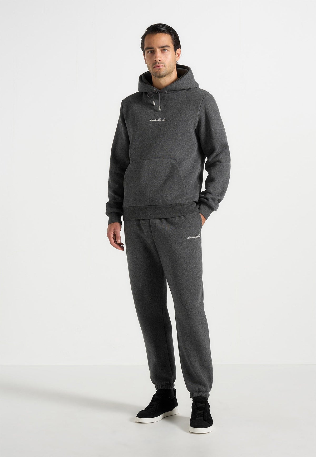 js005-signature-regular-fit-cuffed-joggers-charcoal-grey