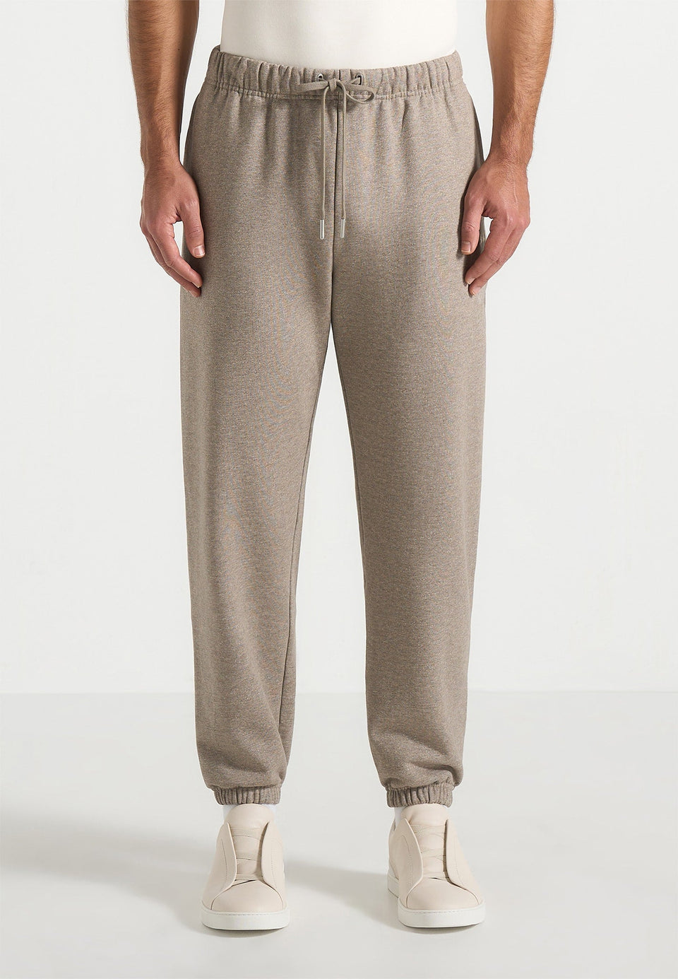 js005-signature-regular-fit-cuffed-joggers-taupe