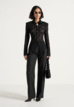 sila-wide-shoulder-lace-angled-shirt-black
