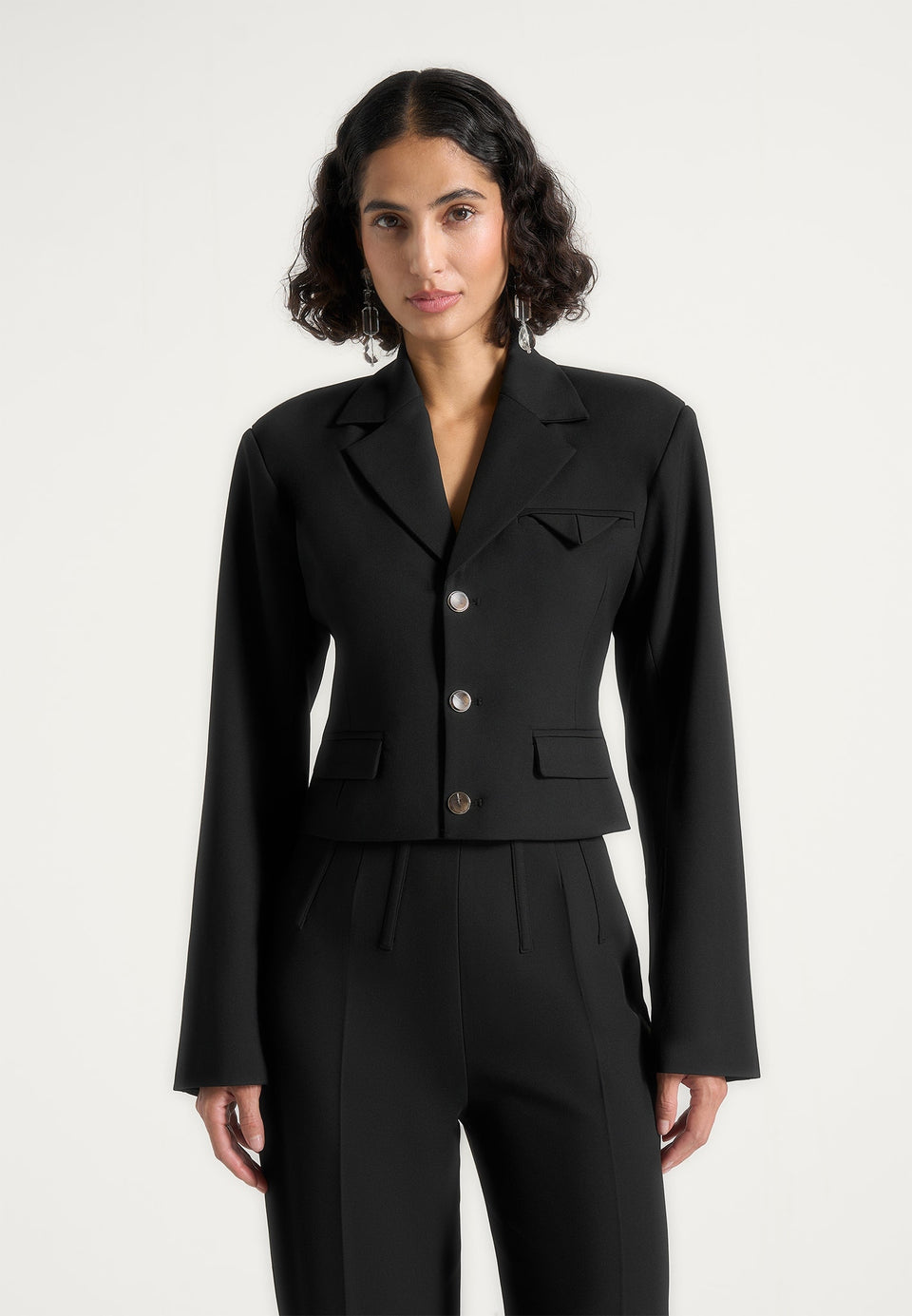 prisca-tailored-cropped-blazer-black