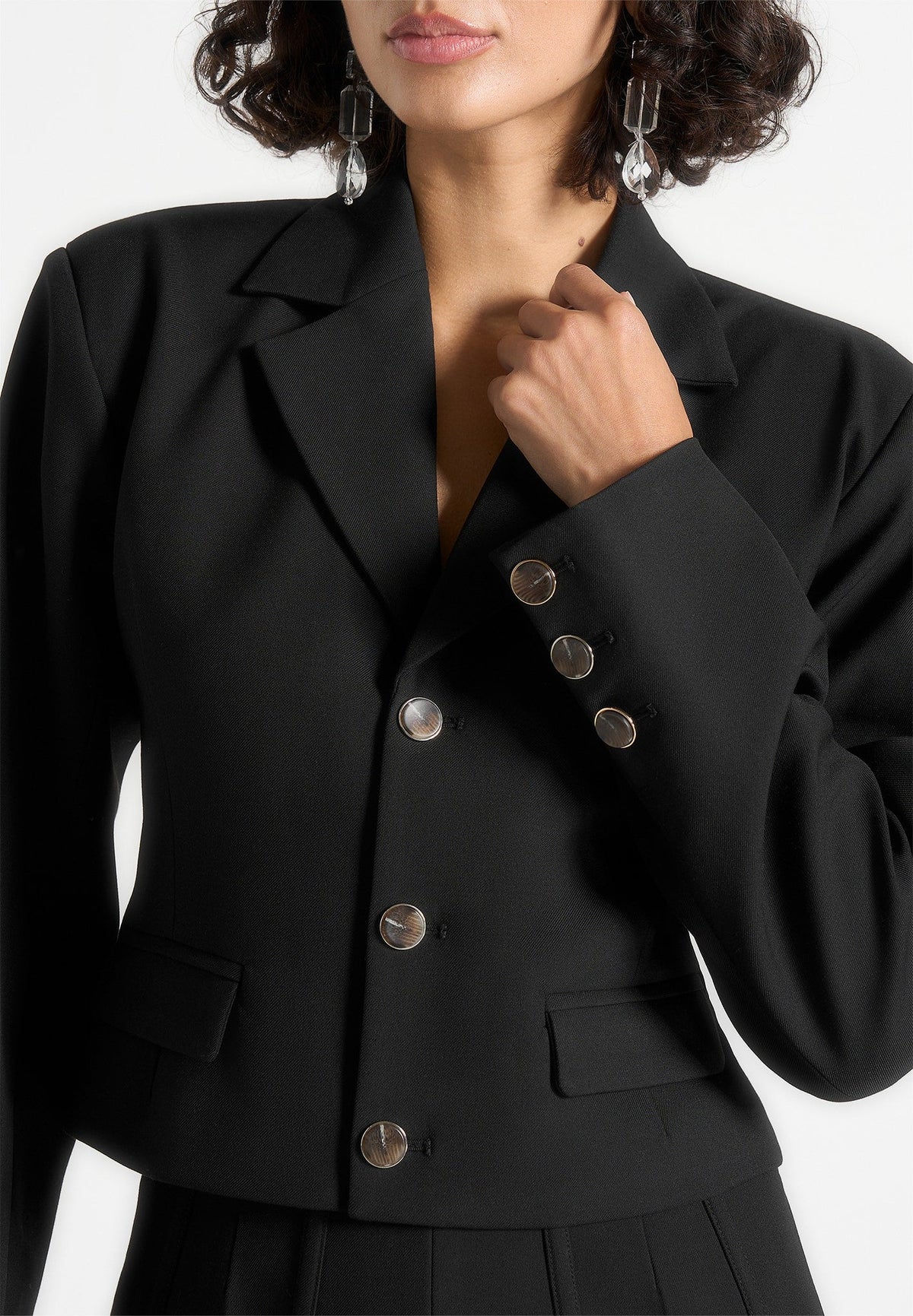 prisca-tailored-cropped-blazer-black