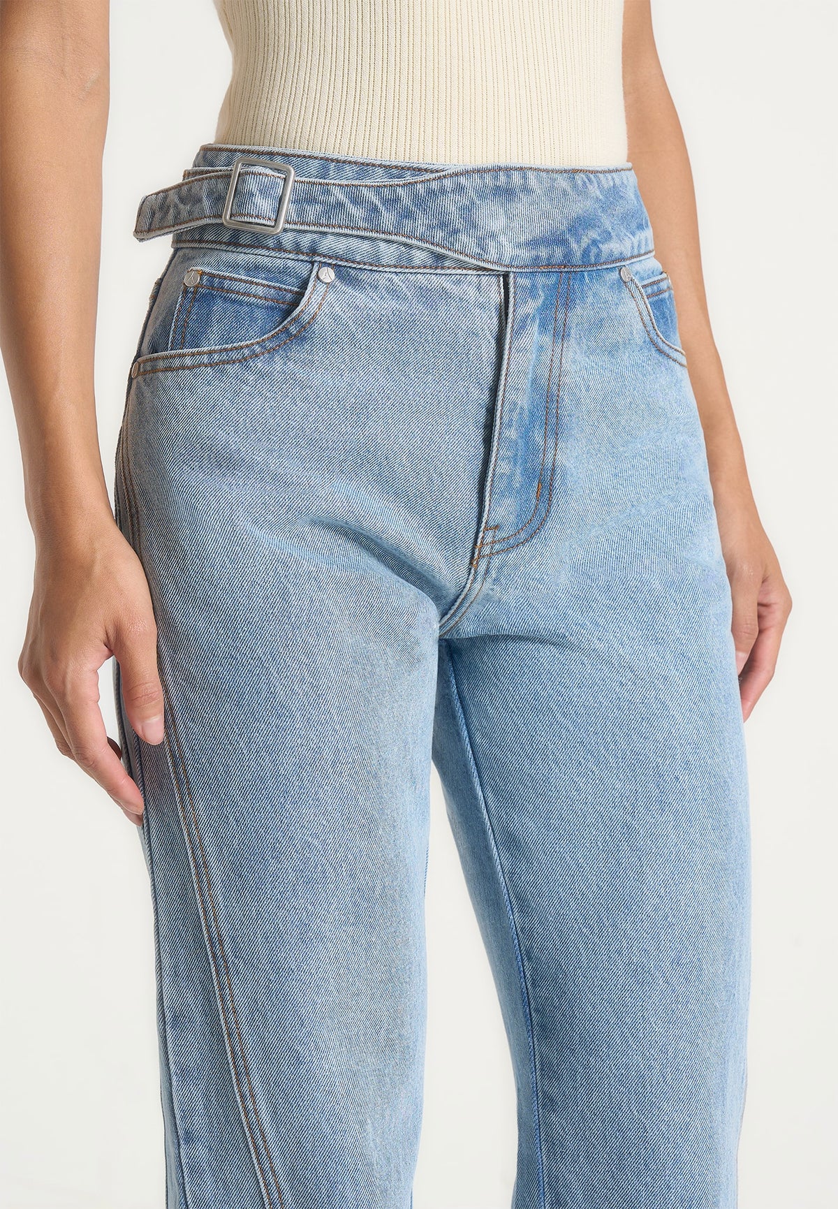 loane-twist-leg-boyfriend-jeans-with-waist-adjuster-mid-blue
