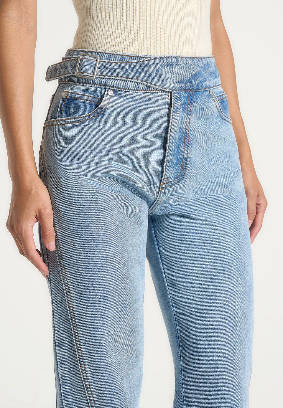 loane-twist-leg-boyfriend-jeans-with-waist-adjuster-mid-blue