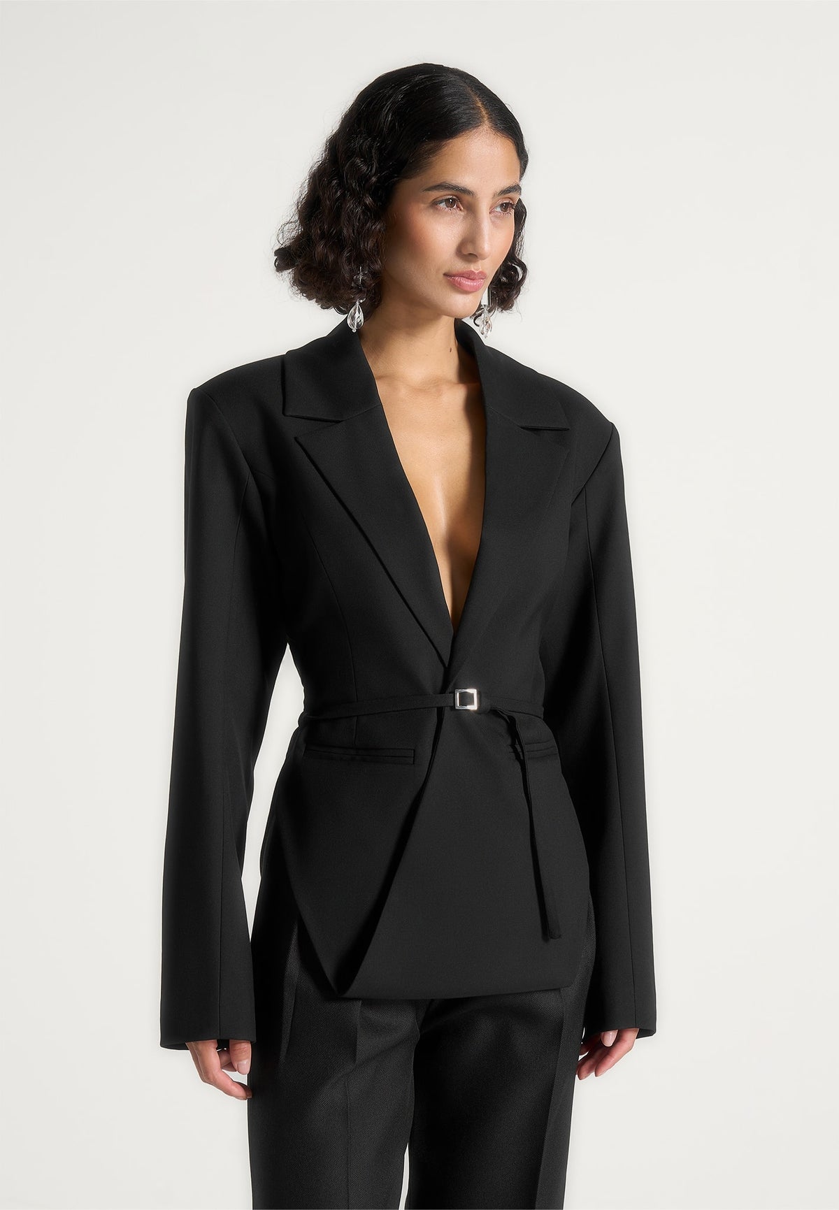 yuna-plunge-tailored-blazer-with-belt-black