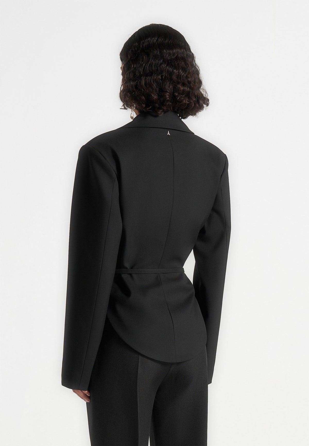 yuna-plunge-tailored-blazer-with-belt-black