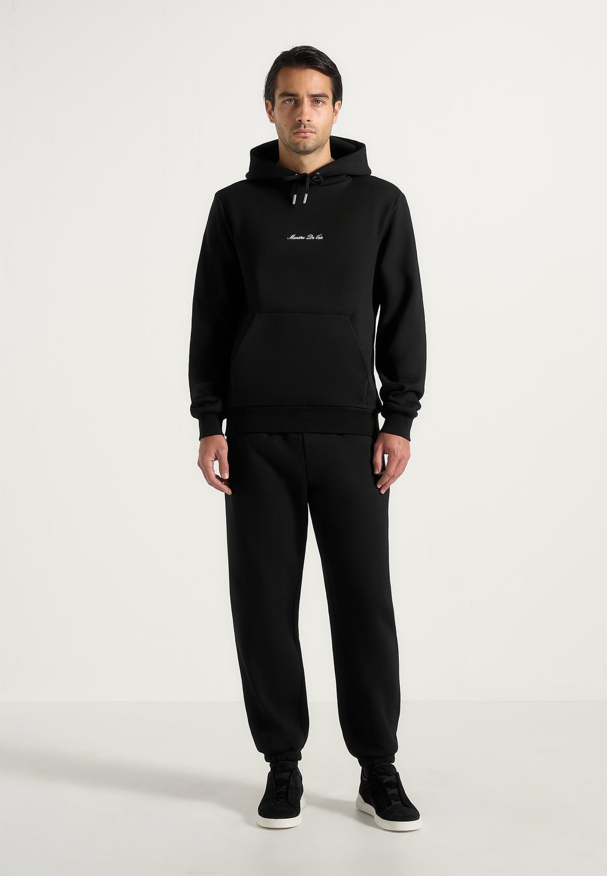 js004-signature-regular-fit-hoodie-black