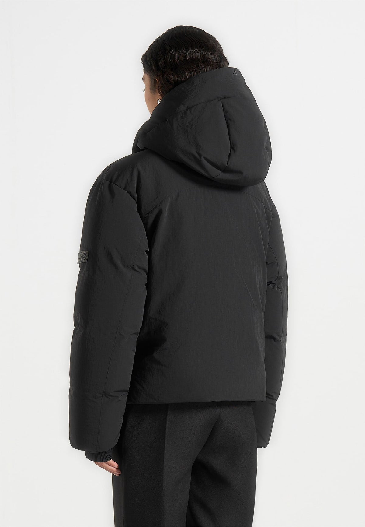 casey-unisex-minimal-raglan-puffer-jacket-black