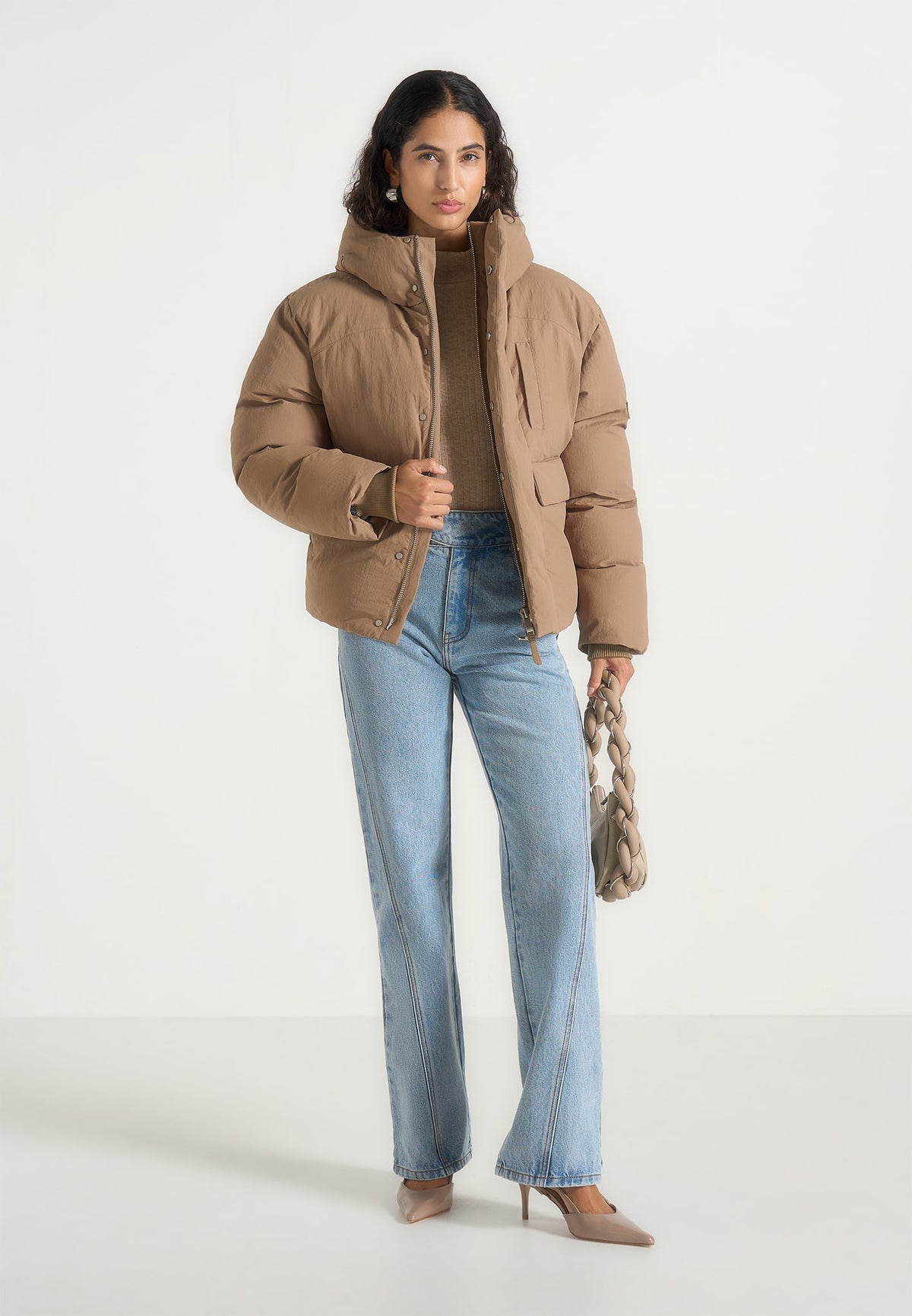 casey-unisex-minimal-raglan-puffer-jacket-taupe