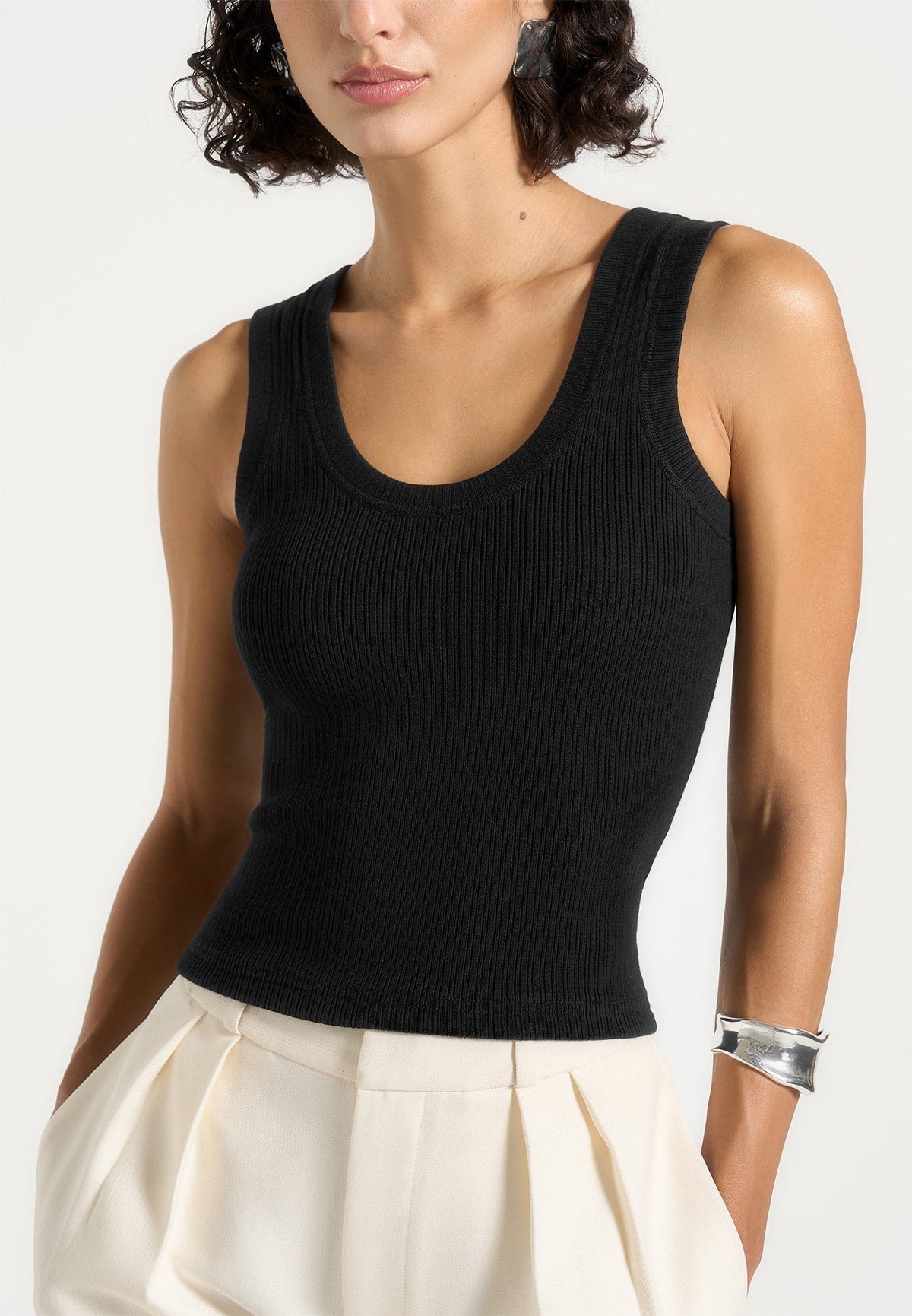 vs001-scoop-neck-ribbed-cotton-tank-top-black
