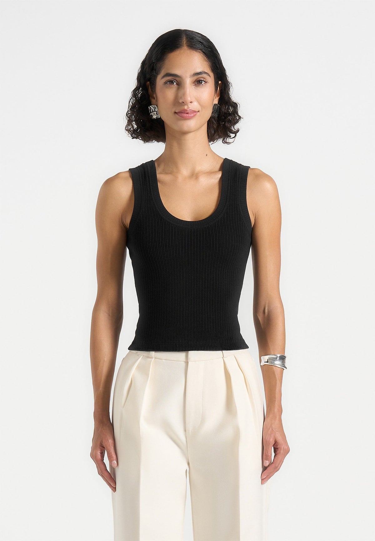 vs001-scoop-neck-ribbed-cotton-tank-top-black