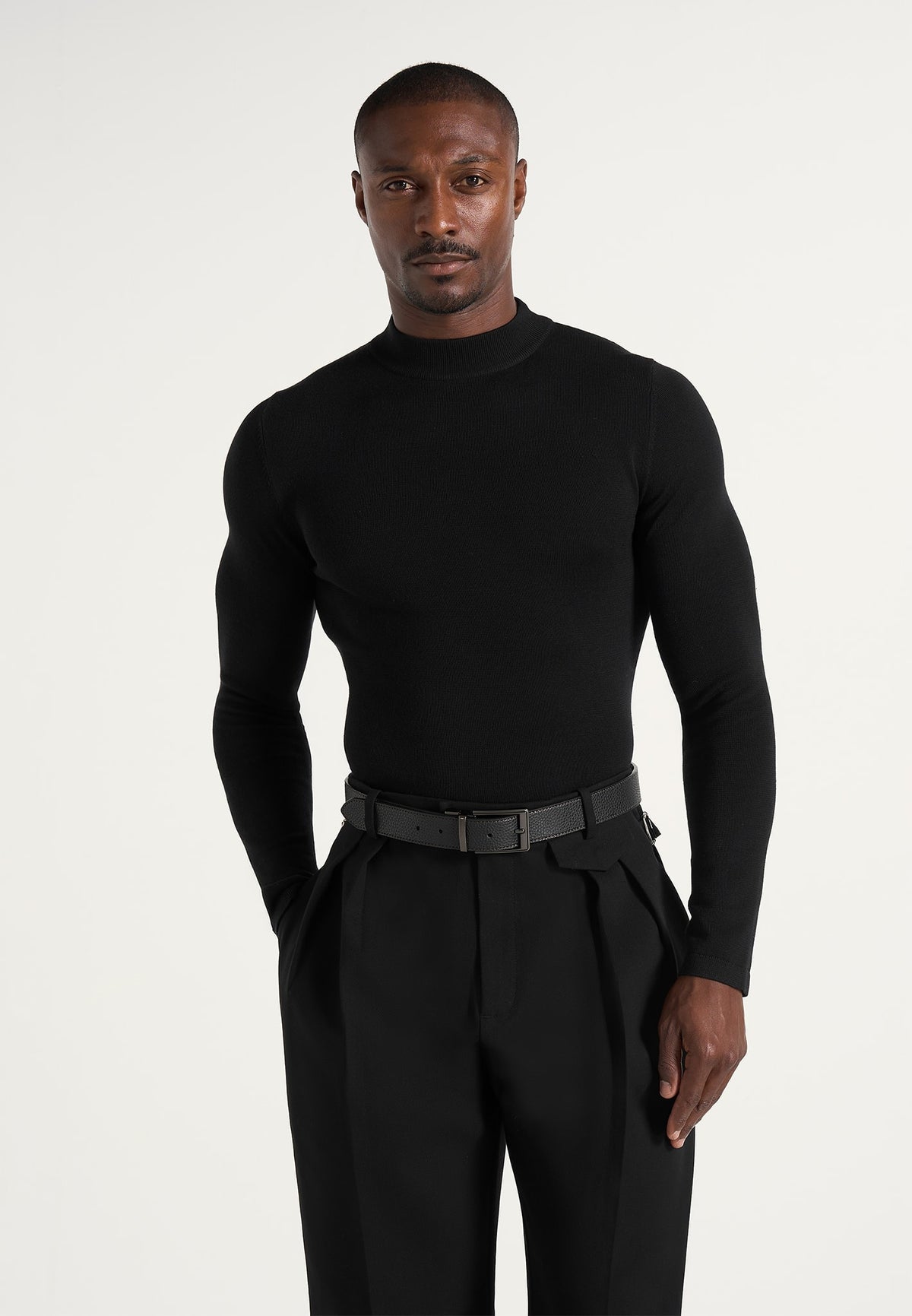 KW003 - Fitted Mock Neck Wool-Blend Sweater - Black