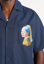 stephane-a-girl-with-a-pearl-earring-boxy-shirt-indigo