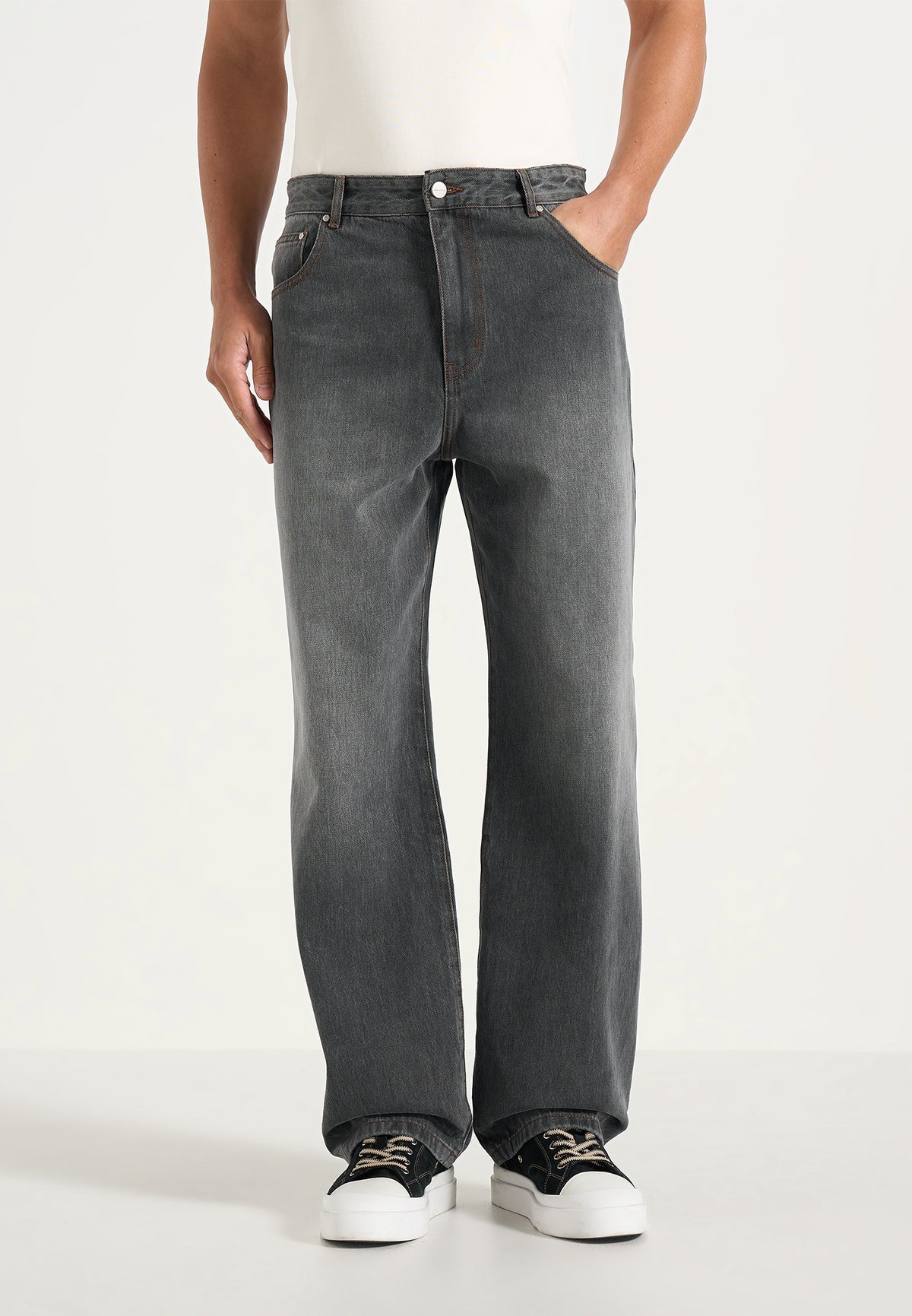 DN002 - Relaxed Fit Washed Jean - Charcoal Grey
