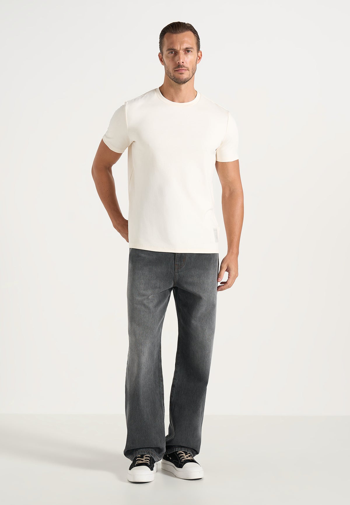 DN002 - Relaxed Fit Washed Jean - Charcoal Grey