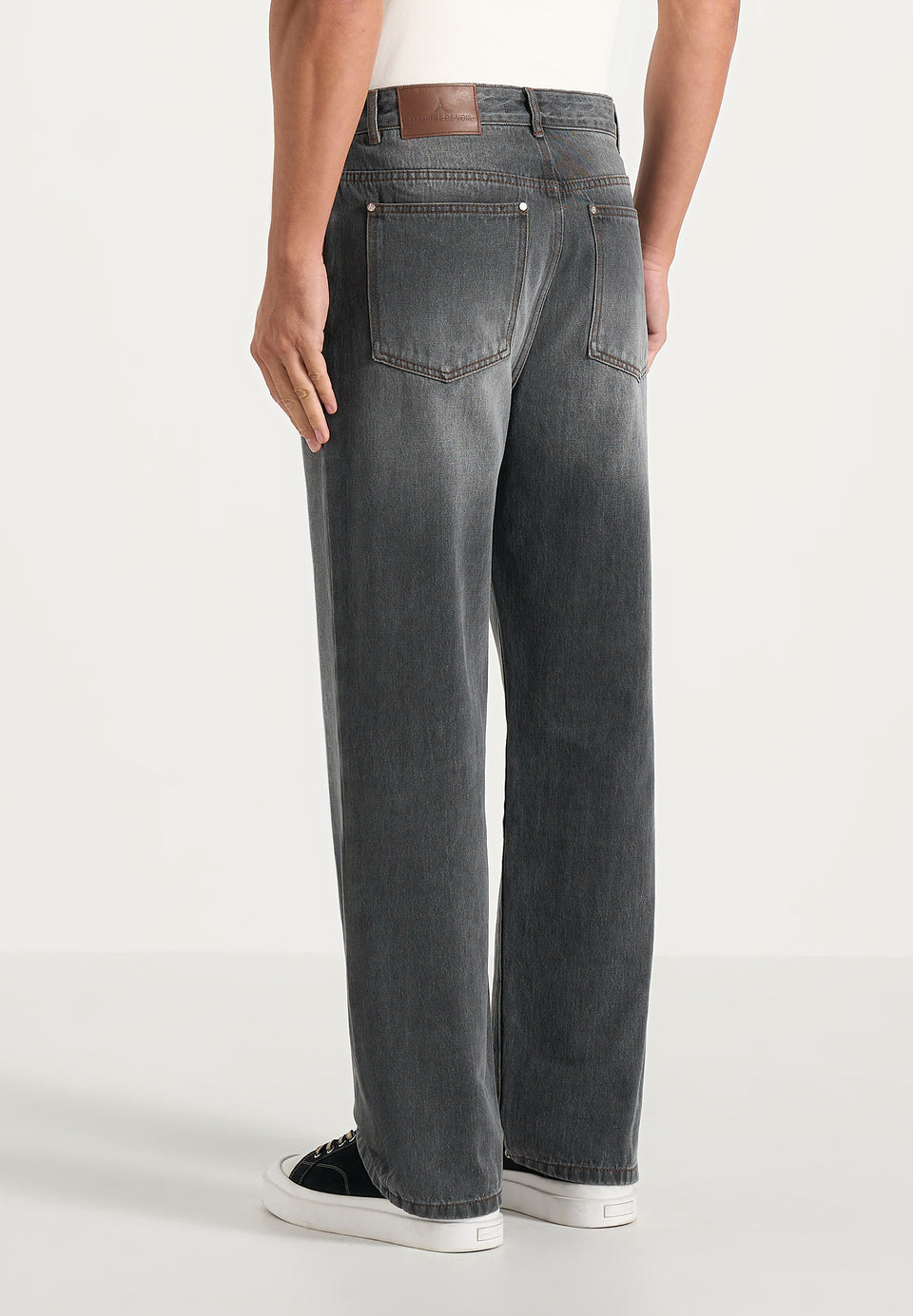 DN002 - Relaxed Fit Washed Jean - Charcoal Grey