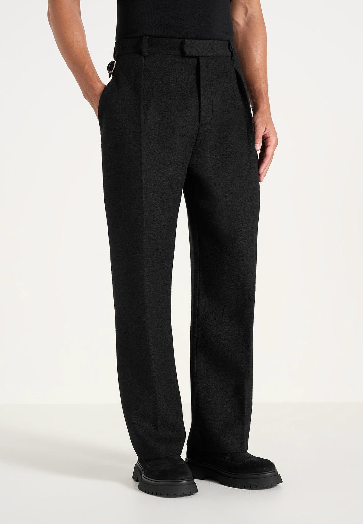 Dorian - Herringbone Brushed Wool Pleated Pants - Black