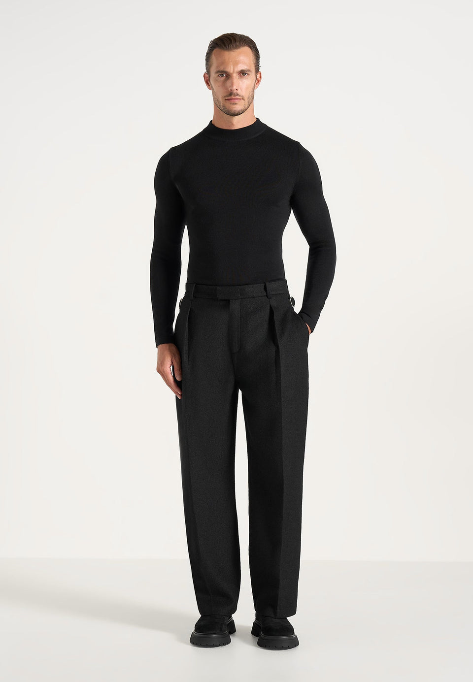 Dorian - Herringbone Brushed Wool Pleated Pants - Black