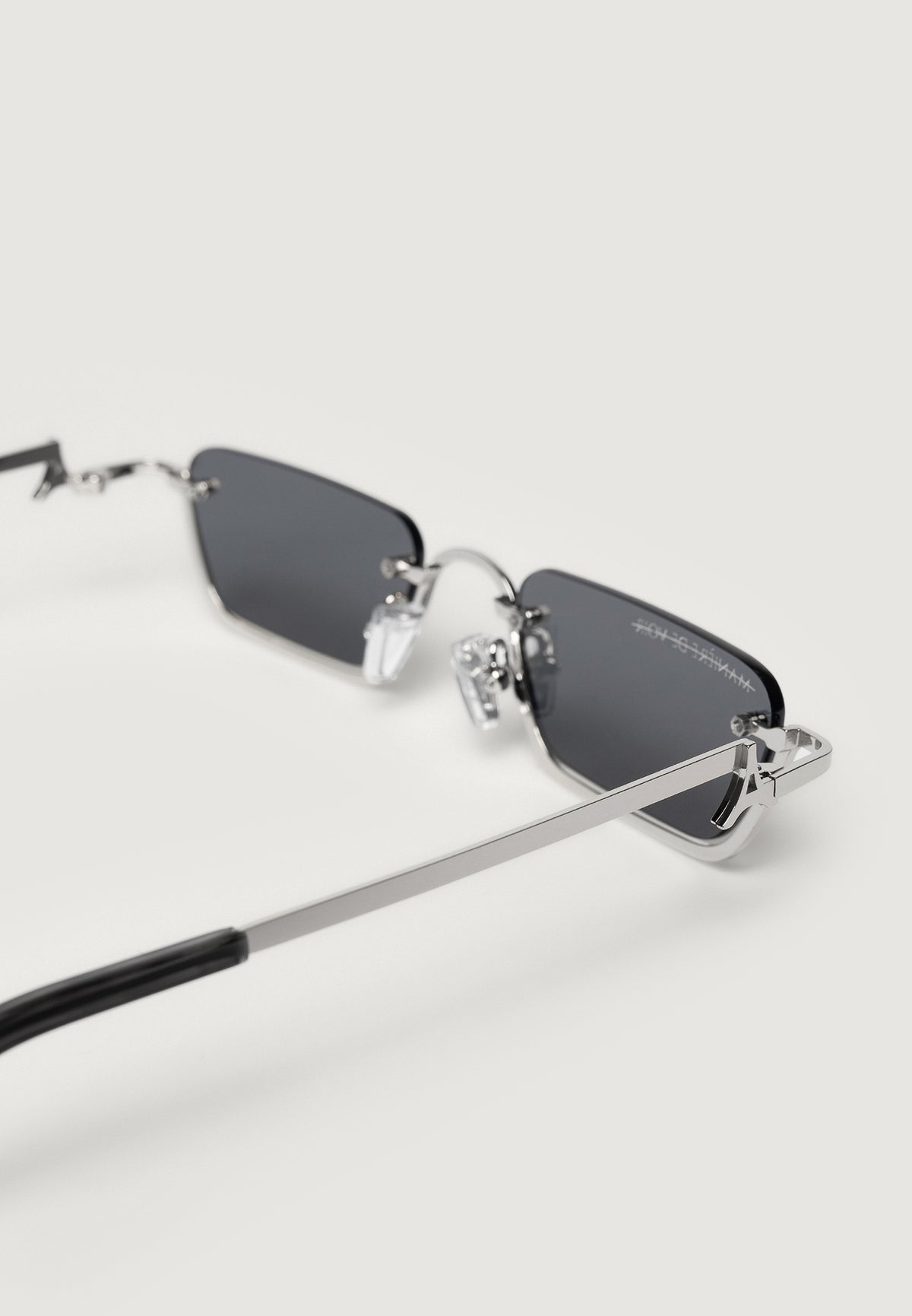 kai-frameless-sunglasses-silver