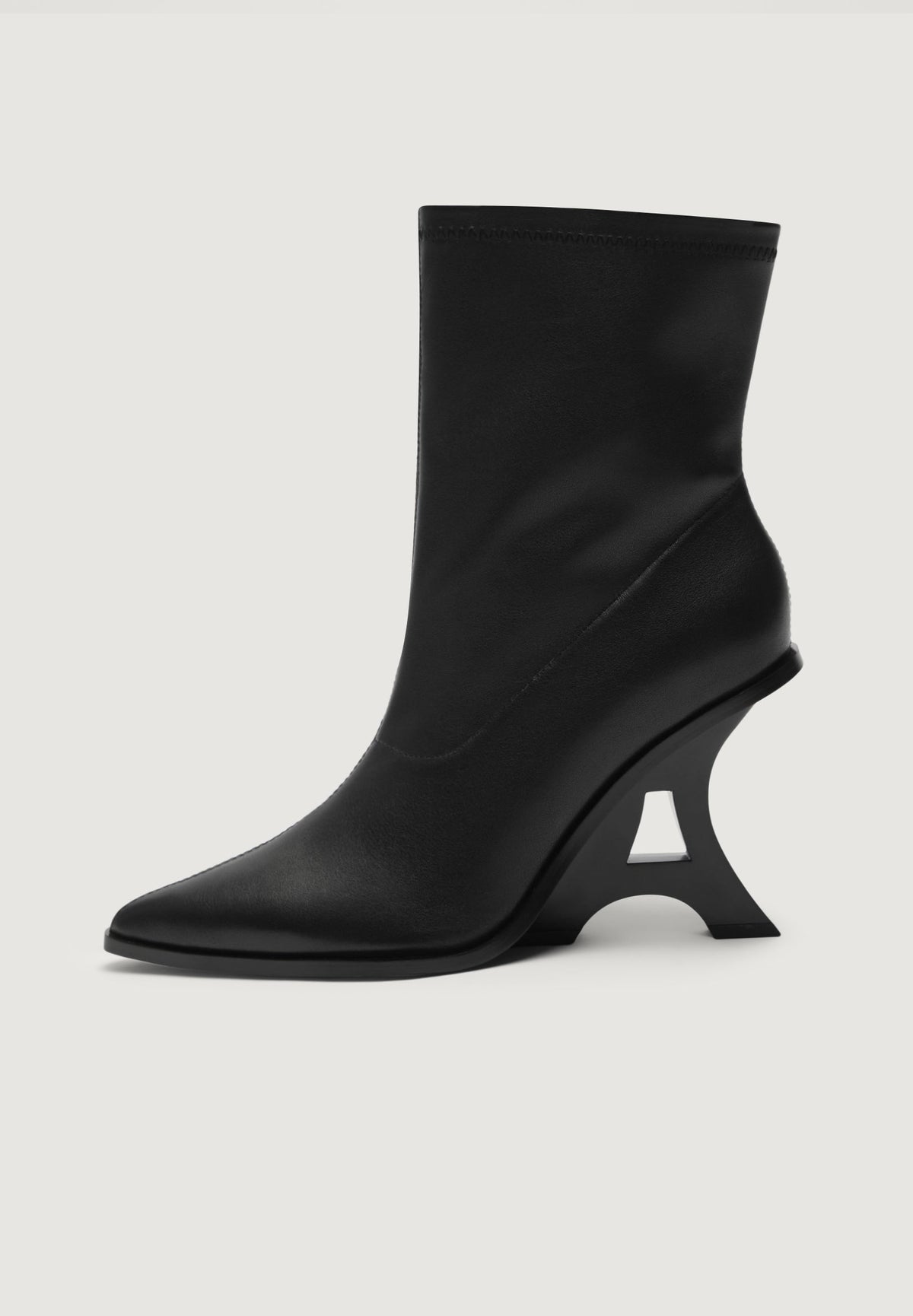 L'Eiffel - Heeled Leather Boot - Midnight