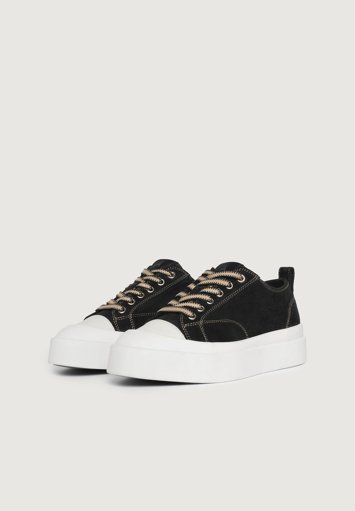 womens-vienna-suede-contrast-stitch-sneaker-black